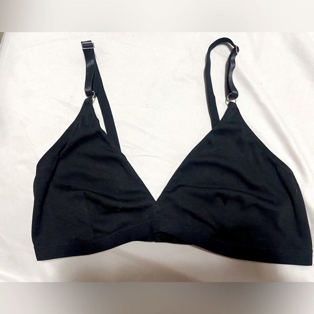 Simple Black Bra (never worn before)